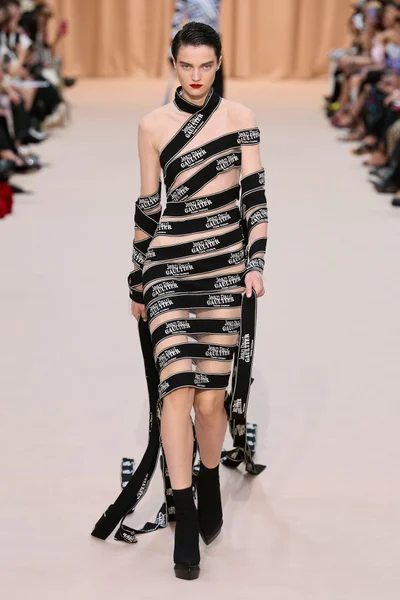 Look 31
